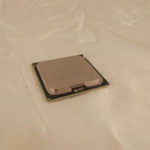 Intel Xeon E5240 3.0GHz 6MB 1333MHz SLAND LGA771 CPU Processor C-3